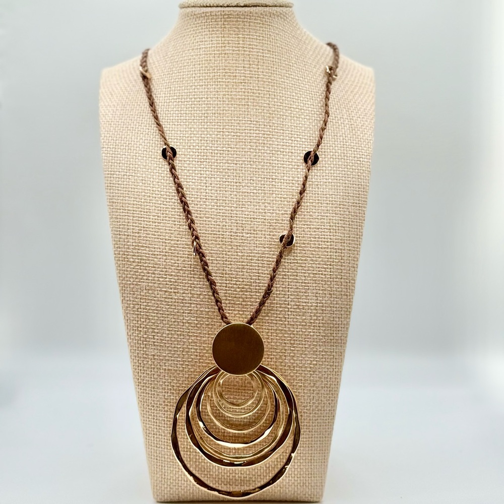 Elegant Gold-Tone Leather Necklace